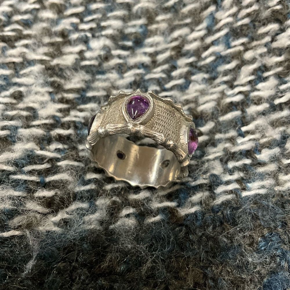 Sundance STYLE purple stone ring - Picture 4 of 6
